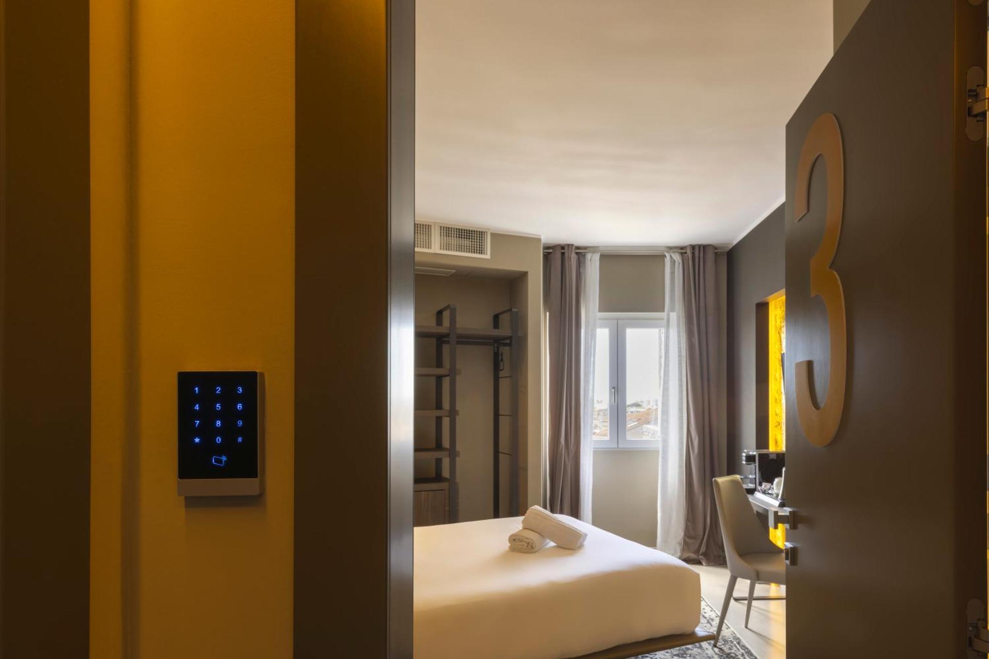 Bed and Breakfast Milestone (Adults Only) Quartu SantʼElena Exteriér fotografie