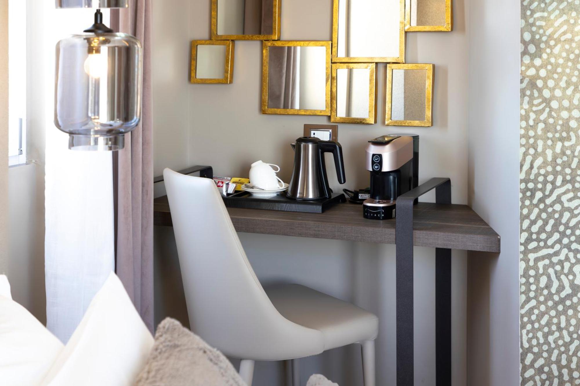 Bed and Breakfast Milestone (Adults Only) Quartu SantʼElena Exteriér fotografie